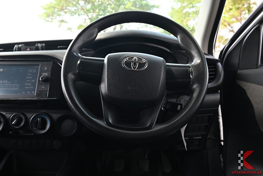 
								Toyota Revo cargo 6322 full									