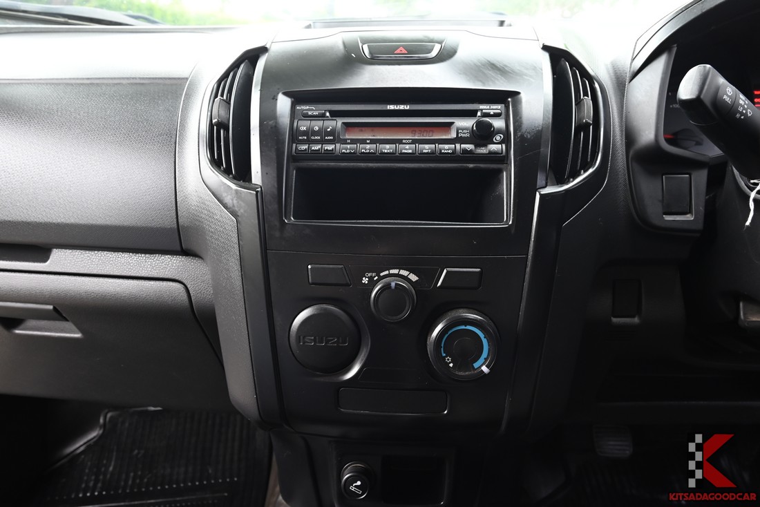 
								ISUZU D-Max cargo 6286 full									