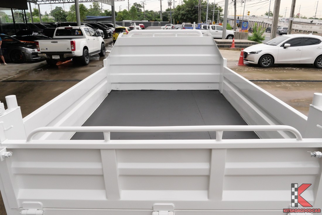 
								Toyota Revo DUMP 3271 full									