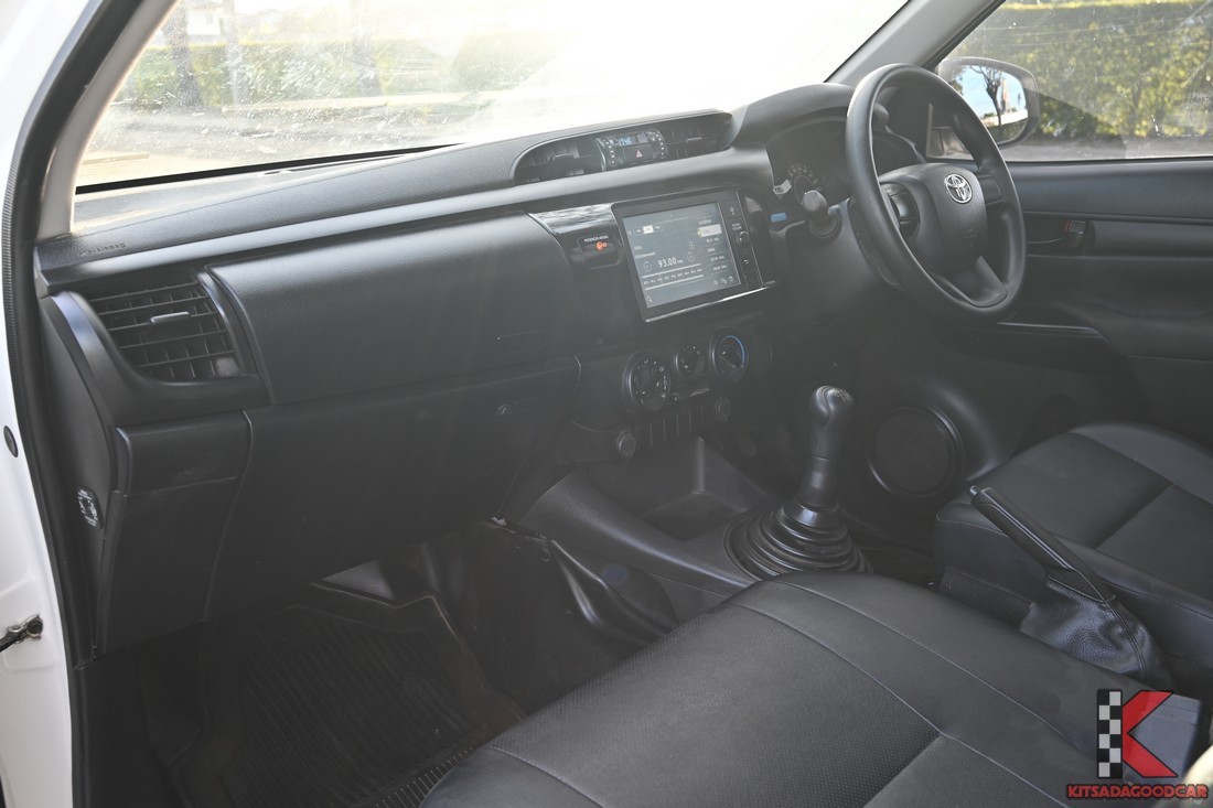 
								Toyota Revo DUMP 3190 full									