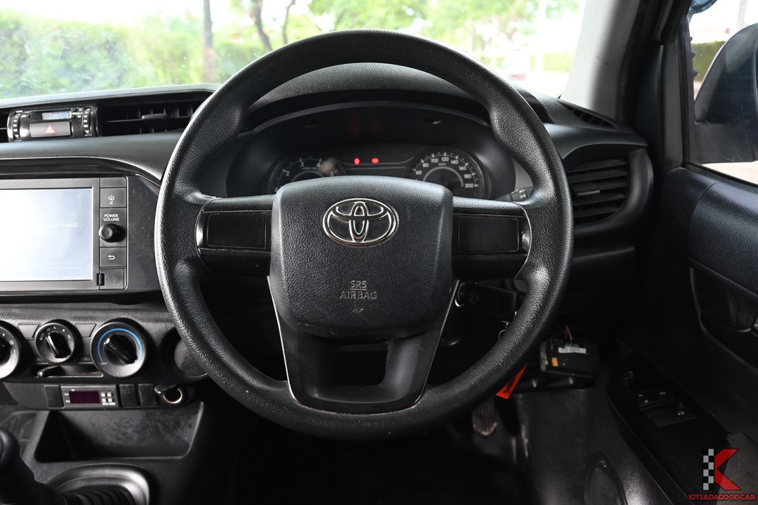 
								Toyota Revo cargo 8243 full									