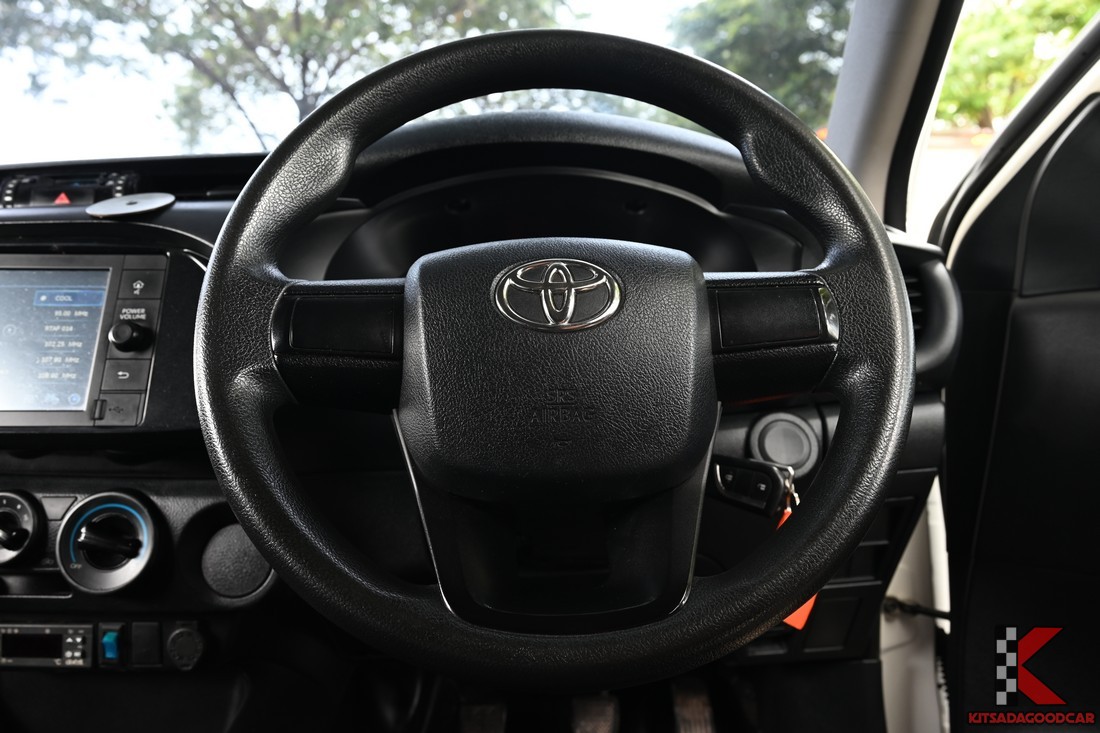 
								Toyota Revo COOL 3925 full									