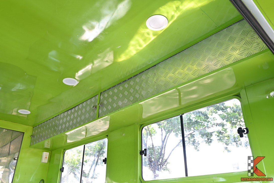 
								Toyota Champ Food Truck 7494 full									