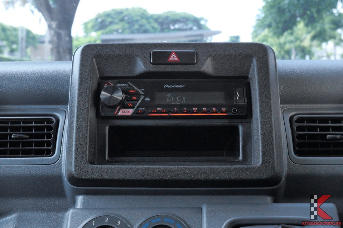 
								Suzuki Carry Food Truck 9041 full									