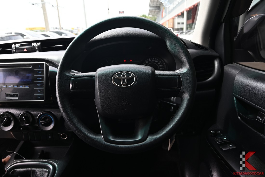 
								Toyota Revo cargo 8136 full									