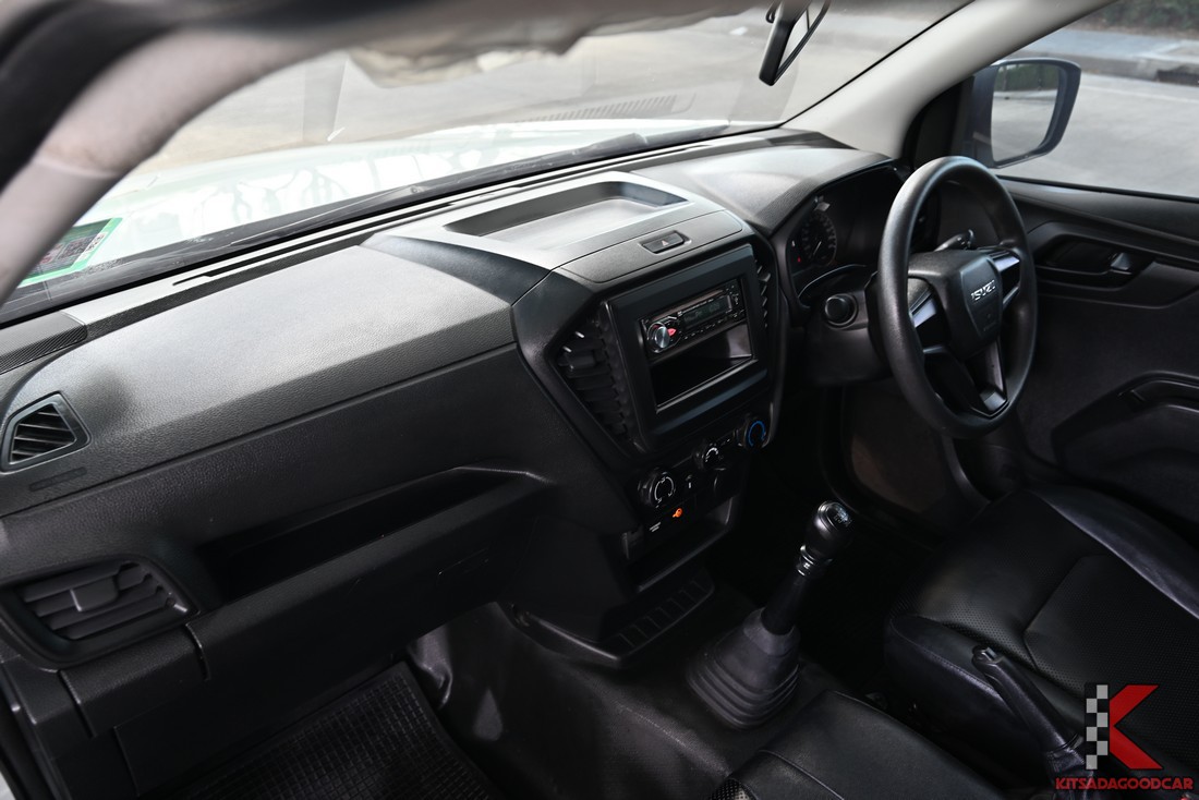 ISUZU D-Max cargo 1479 full