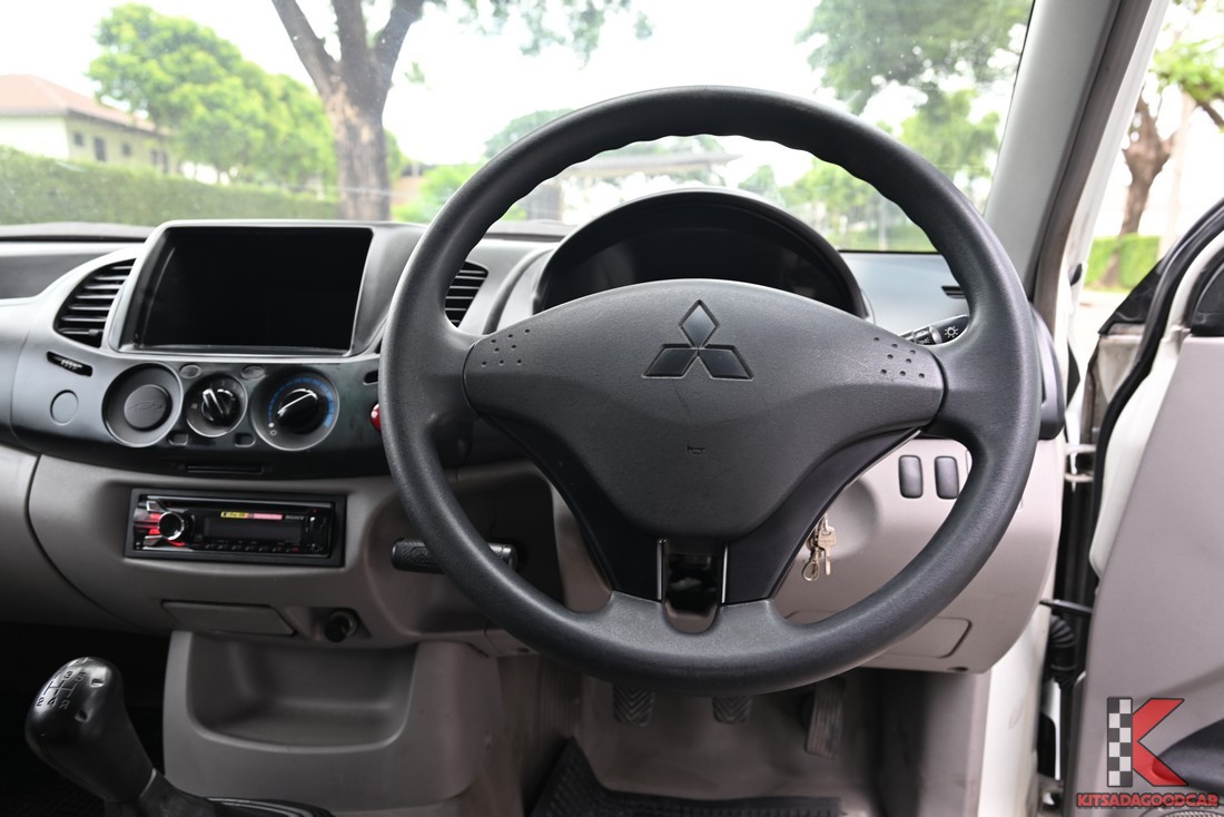 Mitsubishi Triton cargo 1160 full