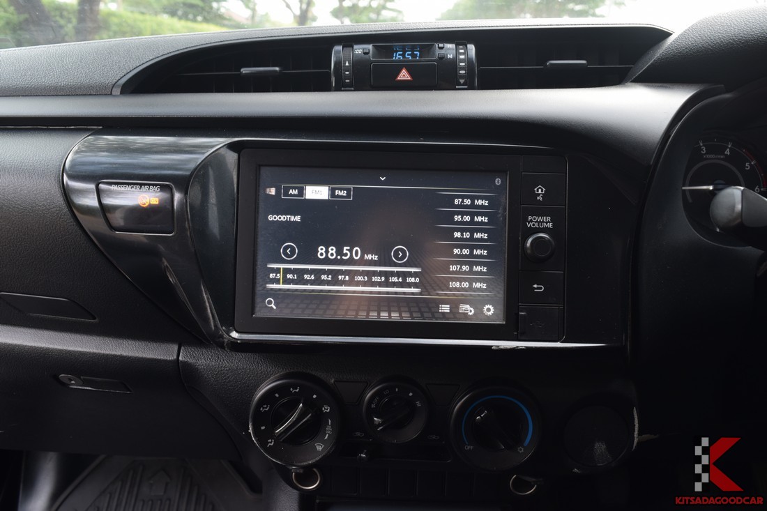 
								Toyota Revo COOL 1698 full									