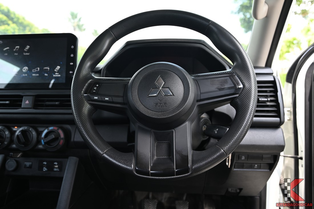 Mitsubishi Triton SINGLE CAB 8094 full