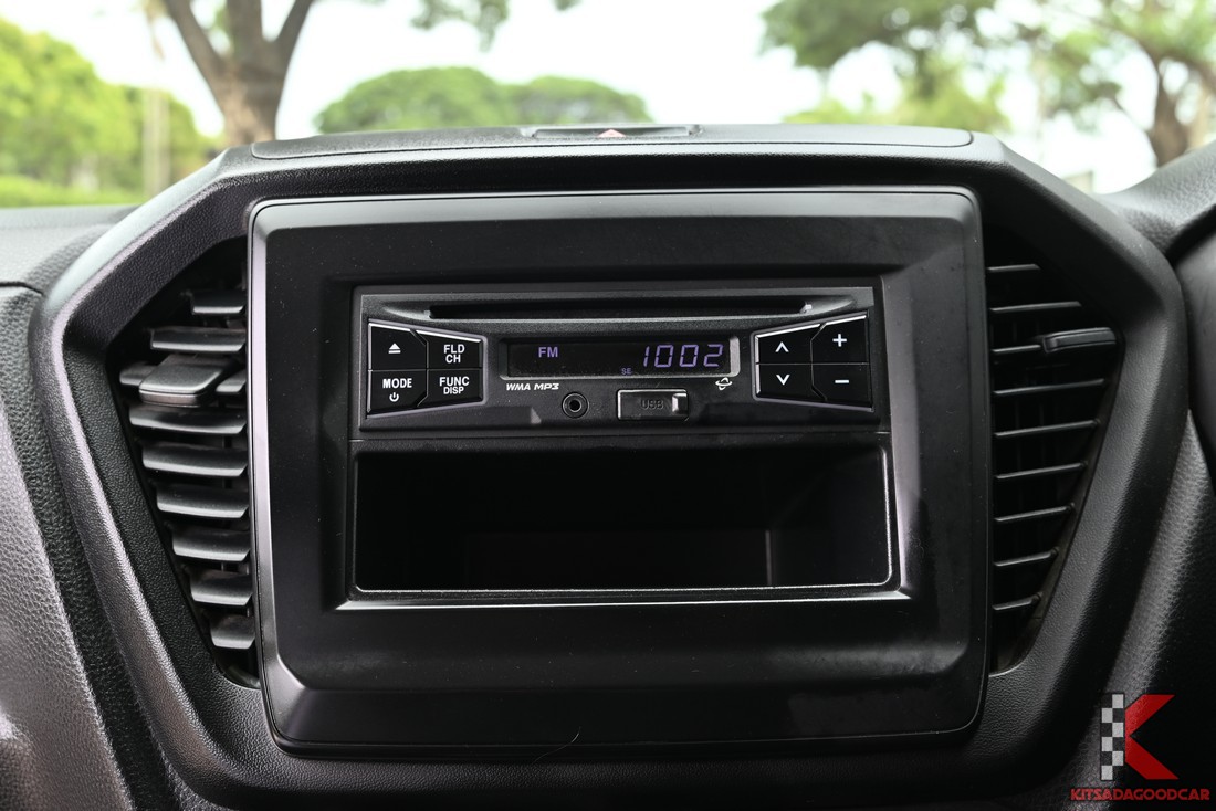 ISUZU D-Max cargo 8805 full