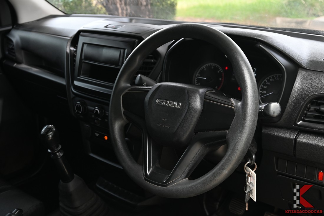ISUZU D-Max cargo 1513 full