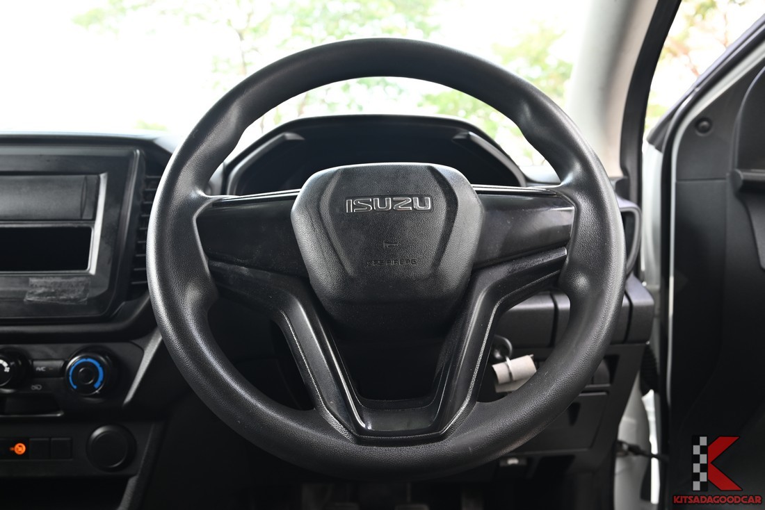 
								ISUZU D-Max cargo 3287 full									
