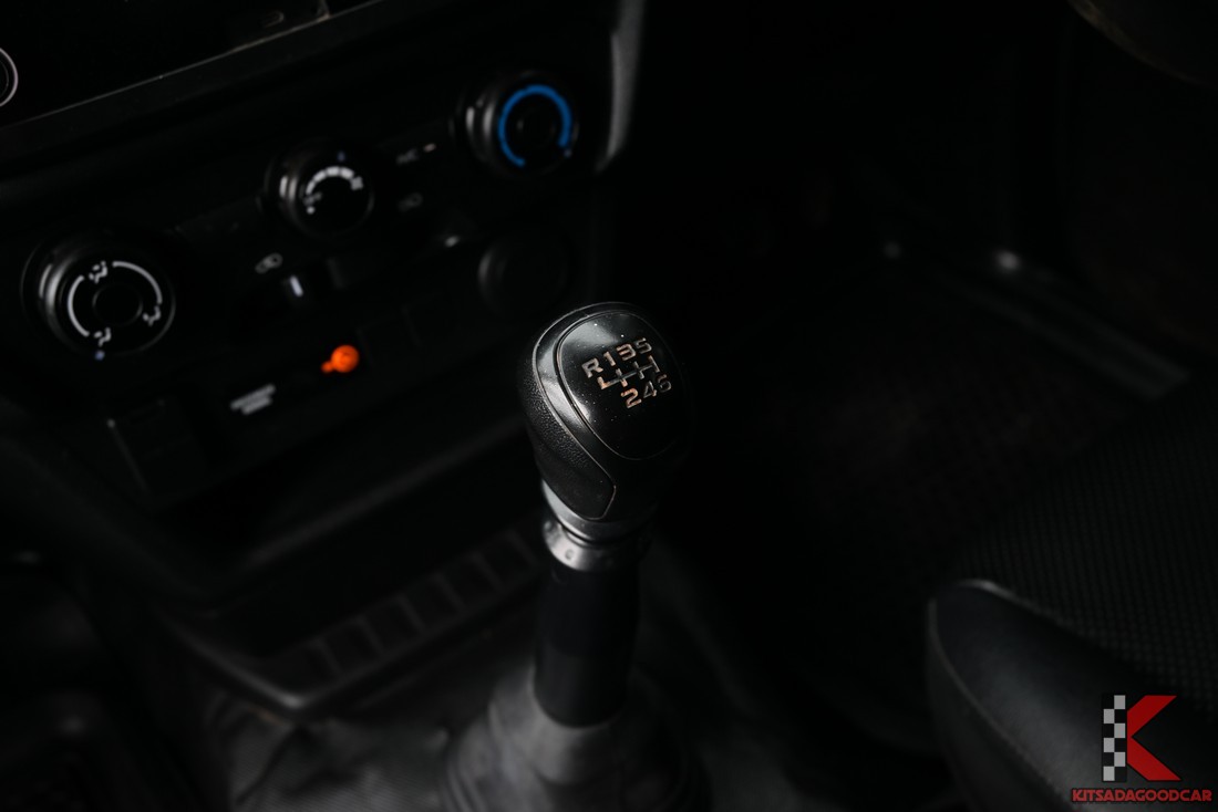 
								Isuzu D-MAX kog 8722 full									