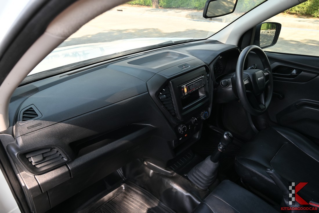 
								ISUZU D-Max cargo 5716 full									