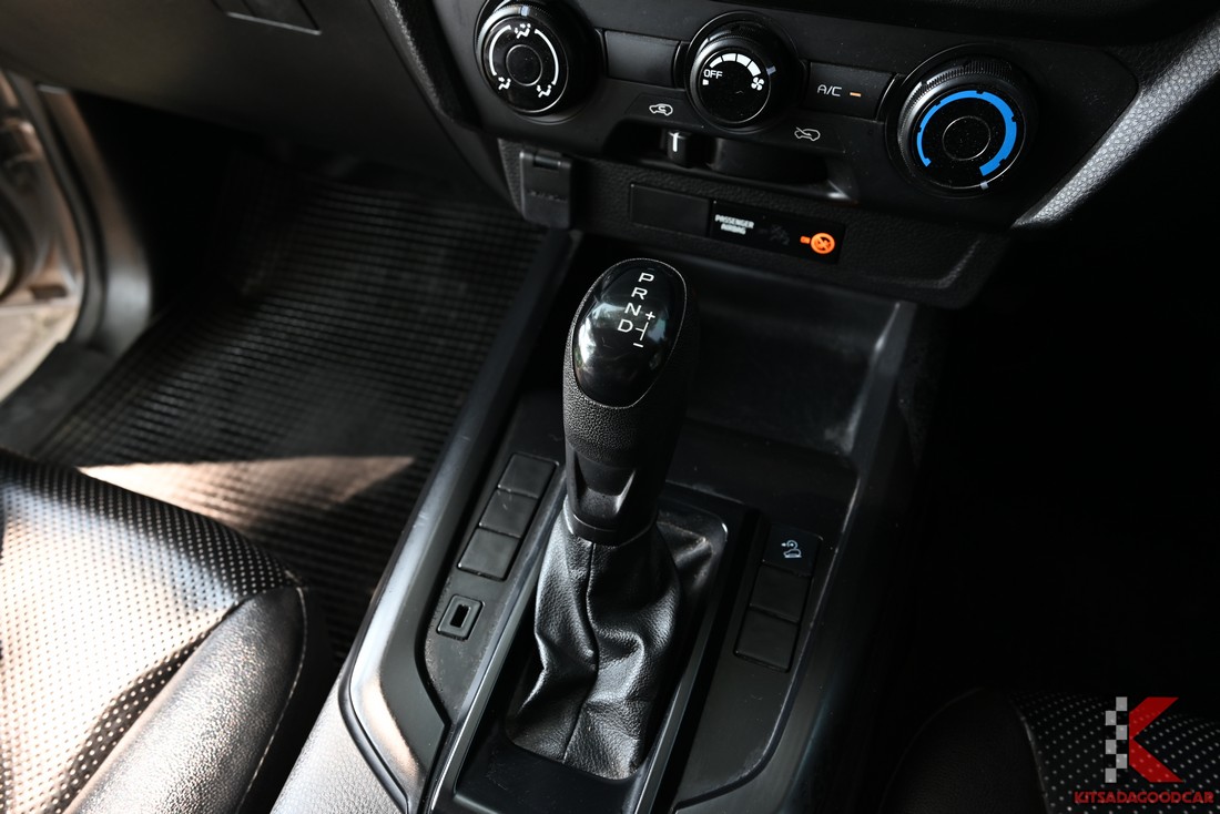 
								ISUZU D-Max cargo 3956 full									