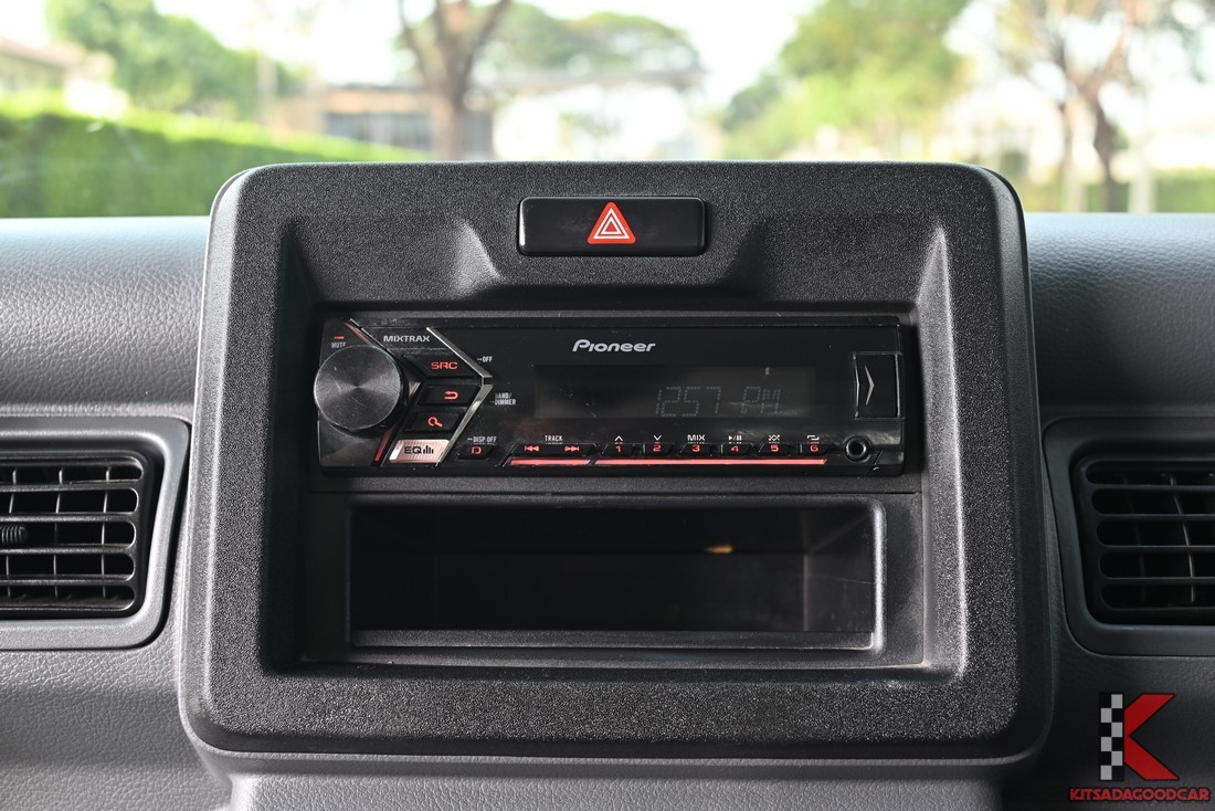 
								Suzuki Carry SINGLE 1767 full									