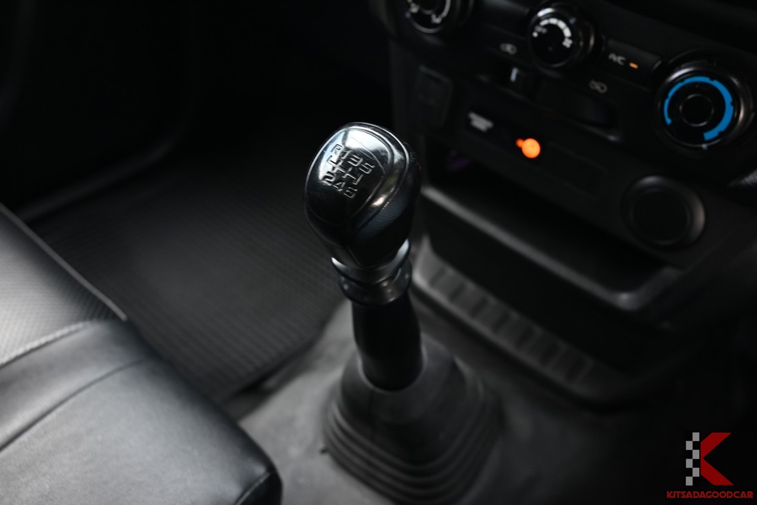 D-MAX cargo 9277 full