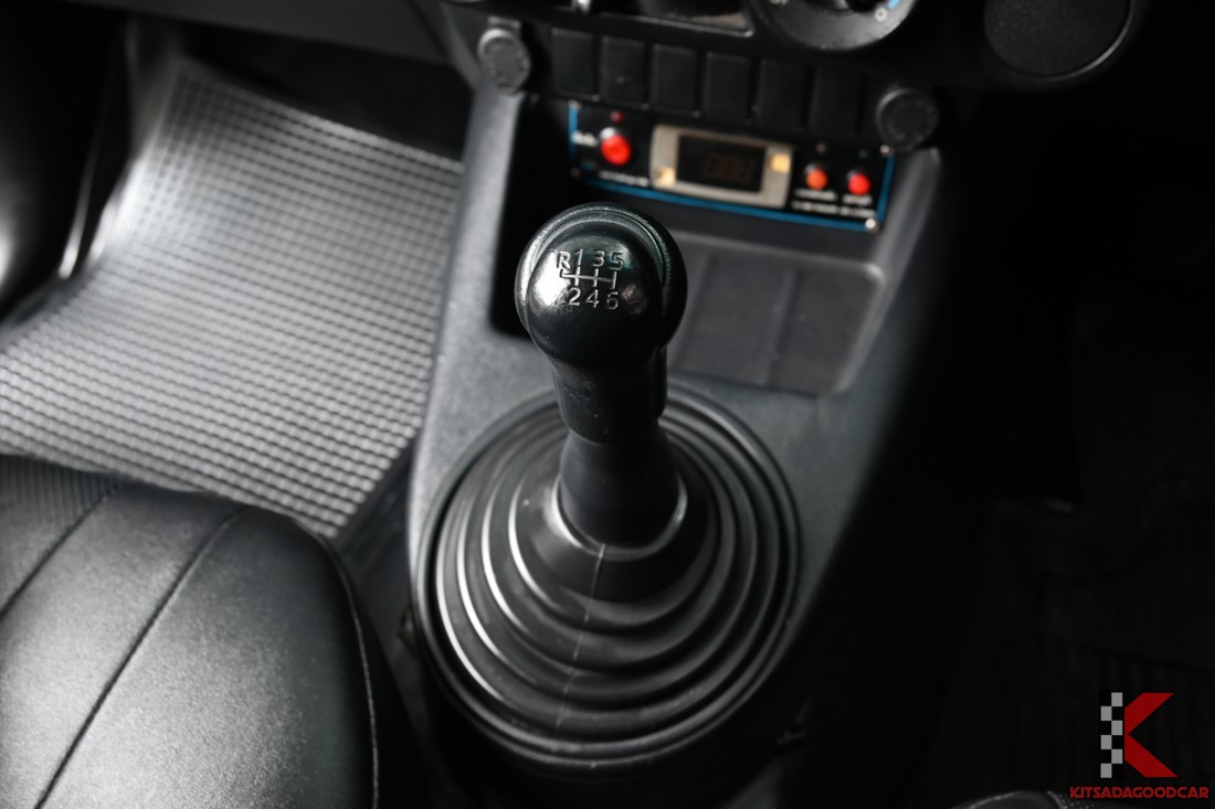 
								Toyota Revo MPC COOL 9474 full									