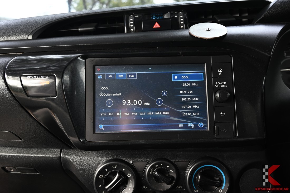 
								Toyota Revo COOL 3925 full									