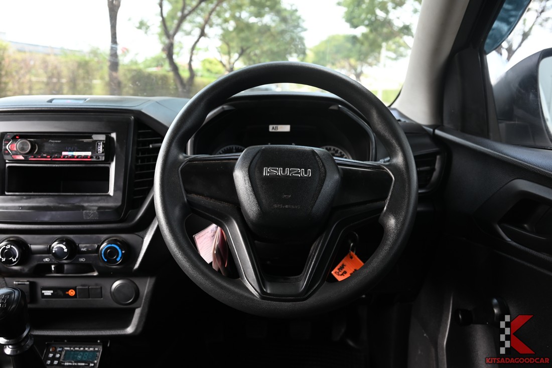 
								ISUZU D-Max COOL 3688 full									