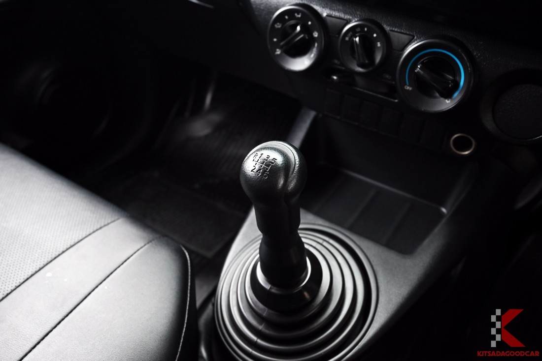 
								Toyota Revo cargo 4433 full									