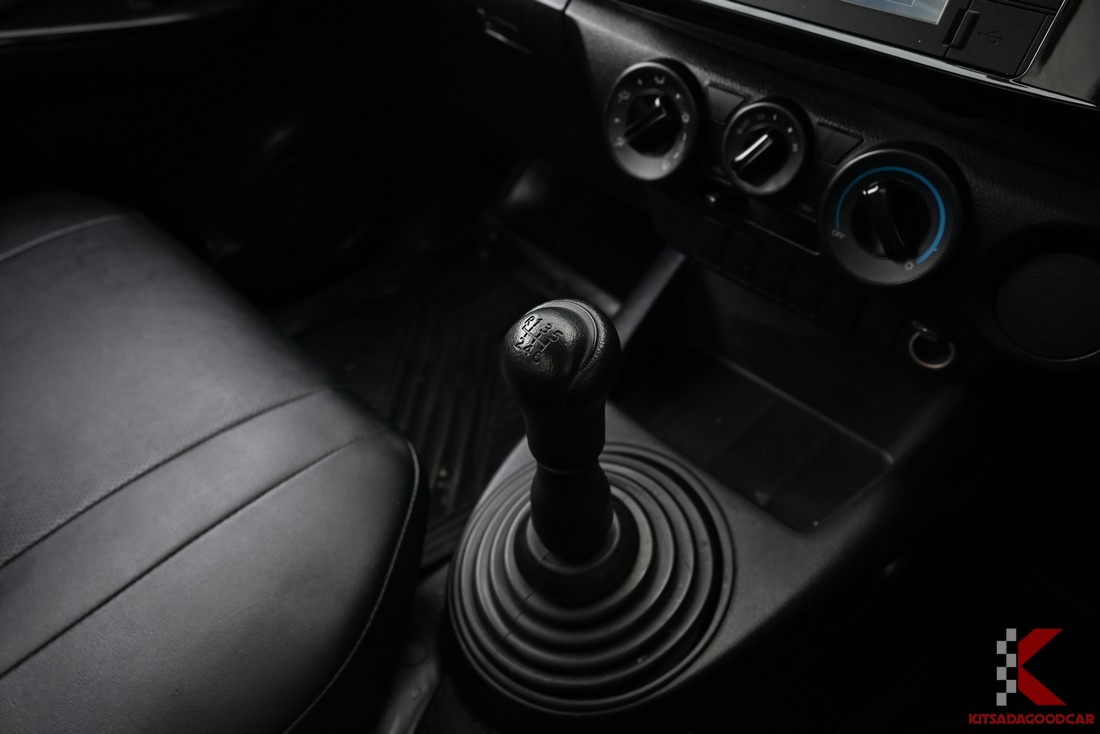 
								Toyota Revo KOG 5096 full									