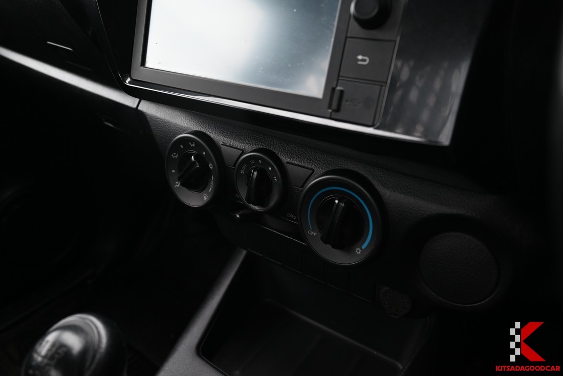 
								Toyota Revo KOG 2783 full									