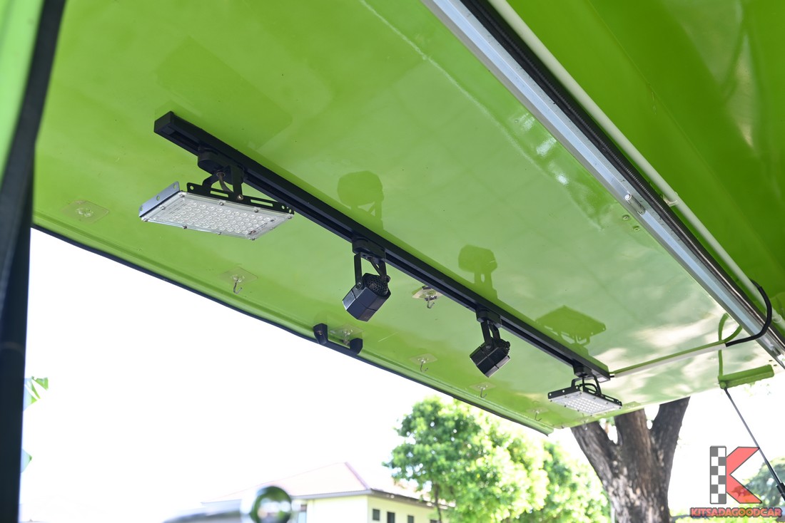 
								Toyota Champ Food Truck 7494 full									