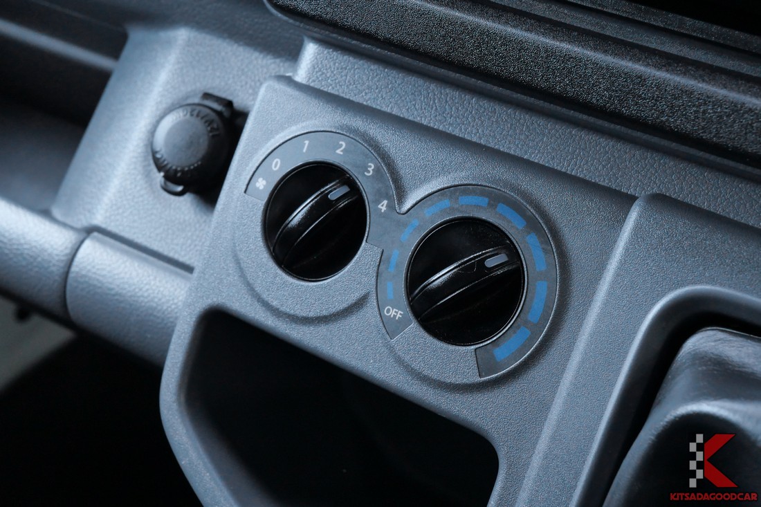 
								Suzuki Carry Food Truck 9041 full									