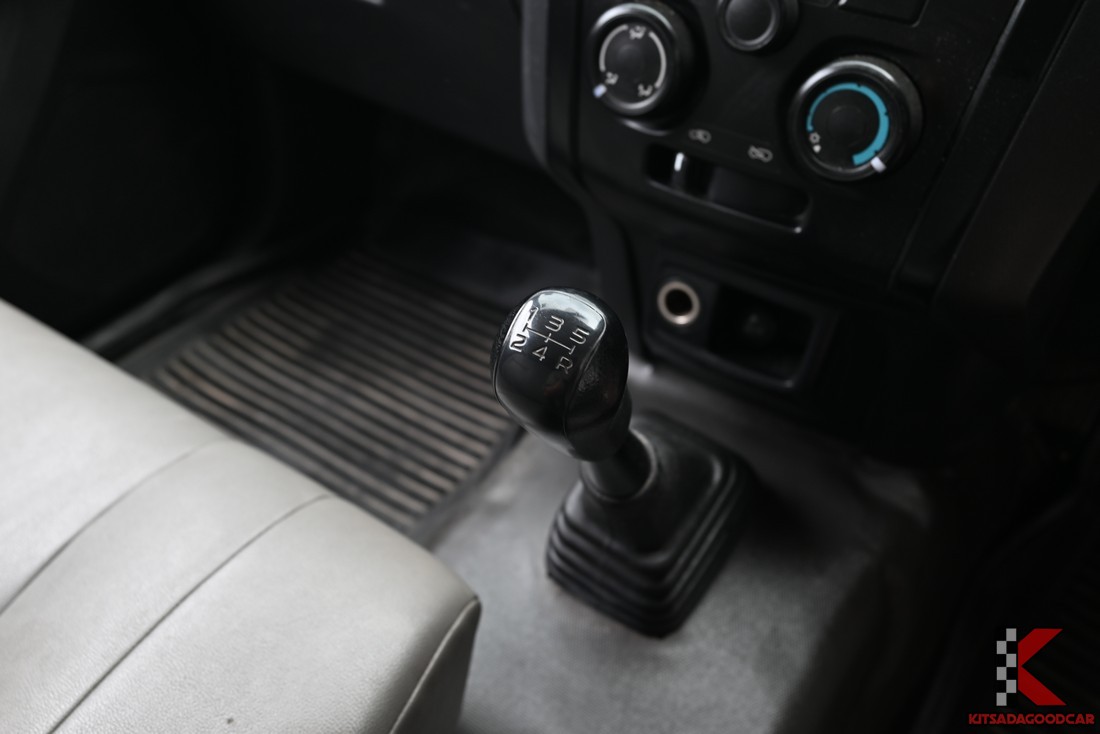 
								ISUZU D-Max cargo 912 full									