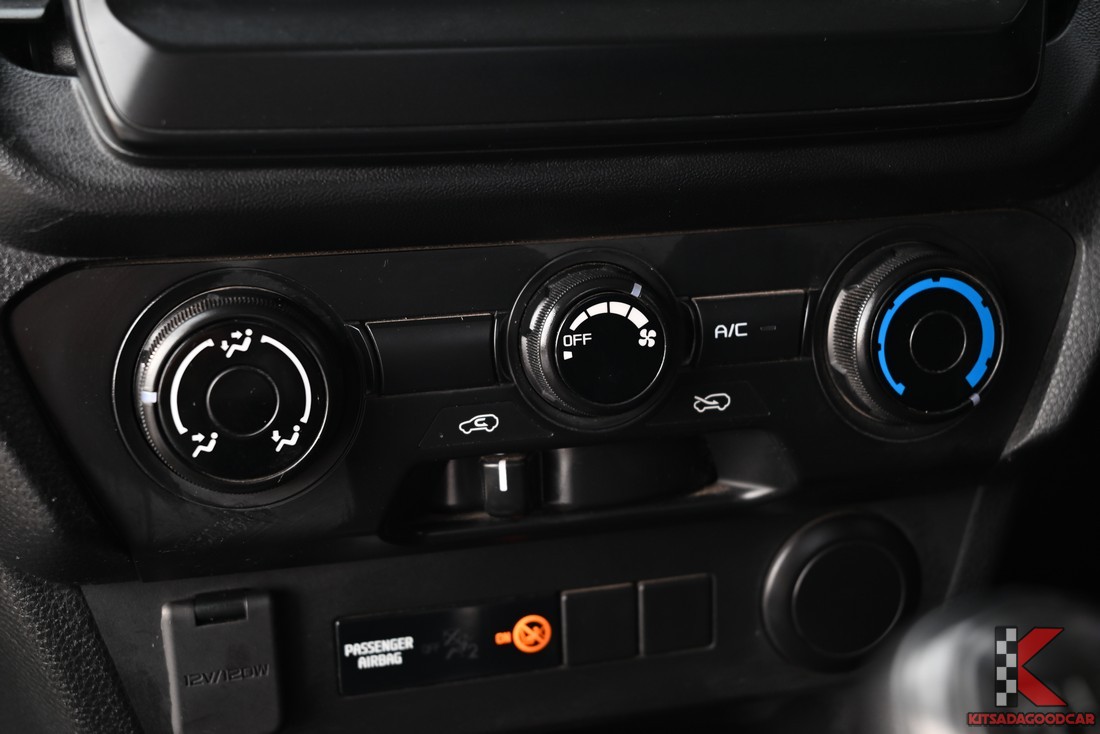 
								ISUZU D-Max KOG 9847 full									