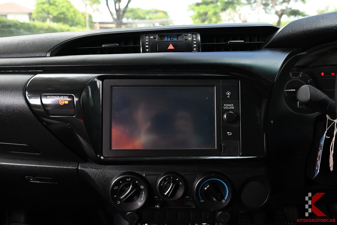 Toyota Revo COOL 3940 full