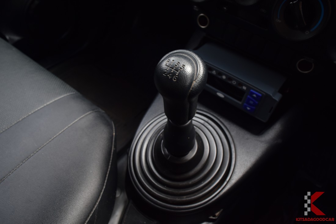 
								Toyota Revo COOL 1698 full									