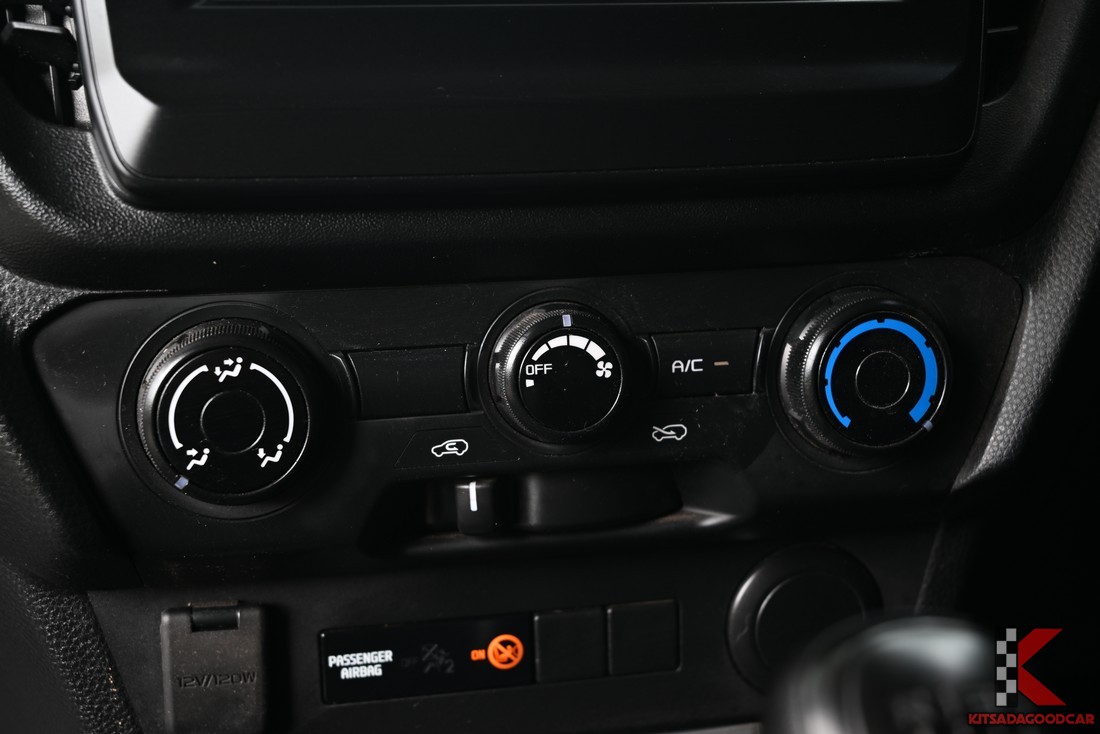 
								ISUZU D-Max cargo 7172 full									