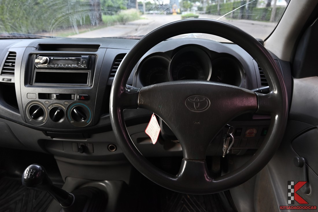 
								Toyota Vigo cargo 6131 full									