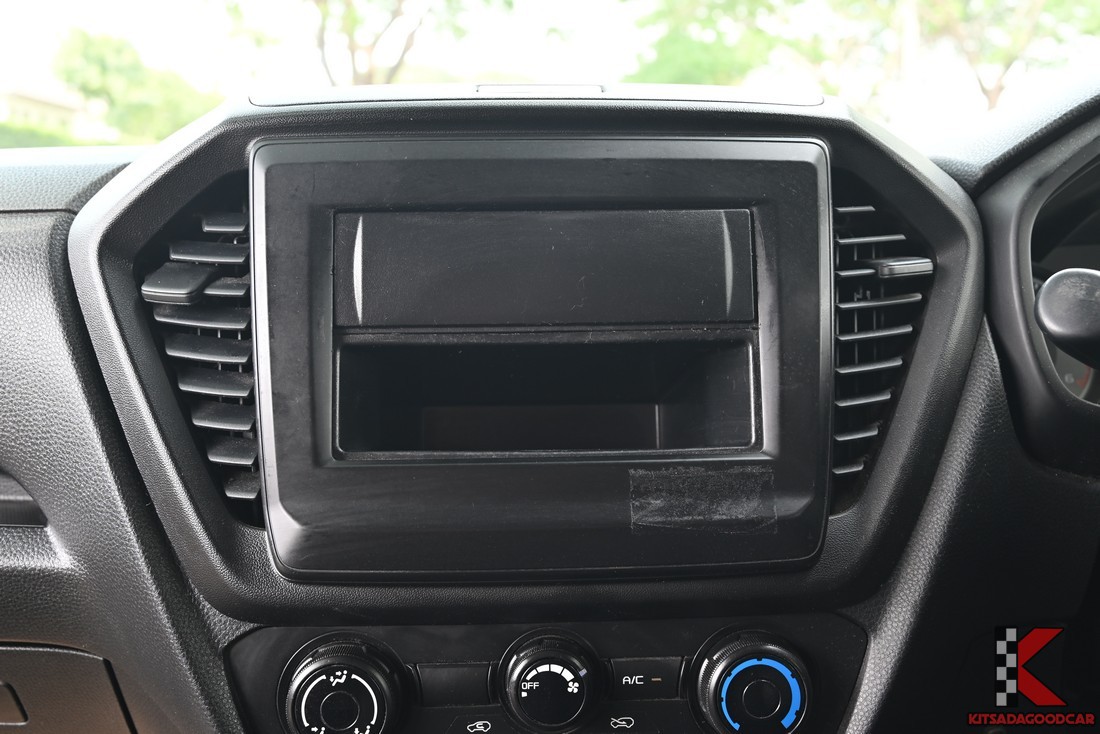 
								ISUZU D-Max cargo 3287 full									