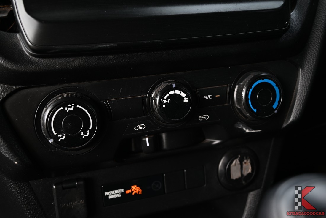 
								ISUZU D-Max cargo 4483 full									