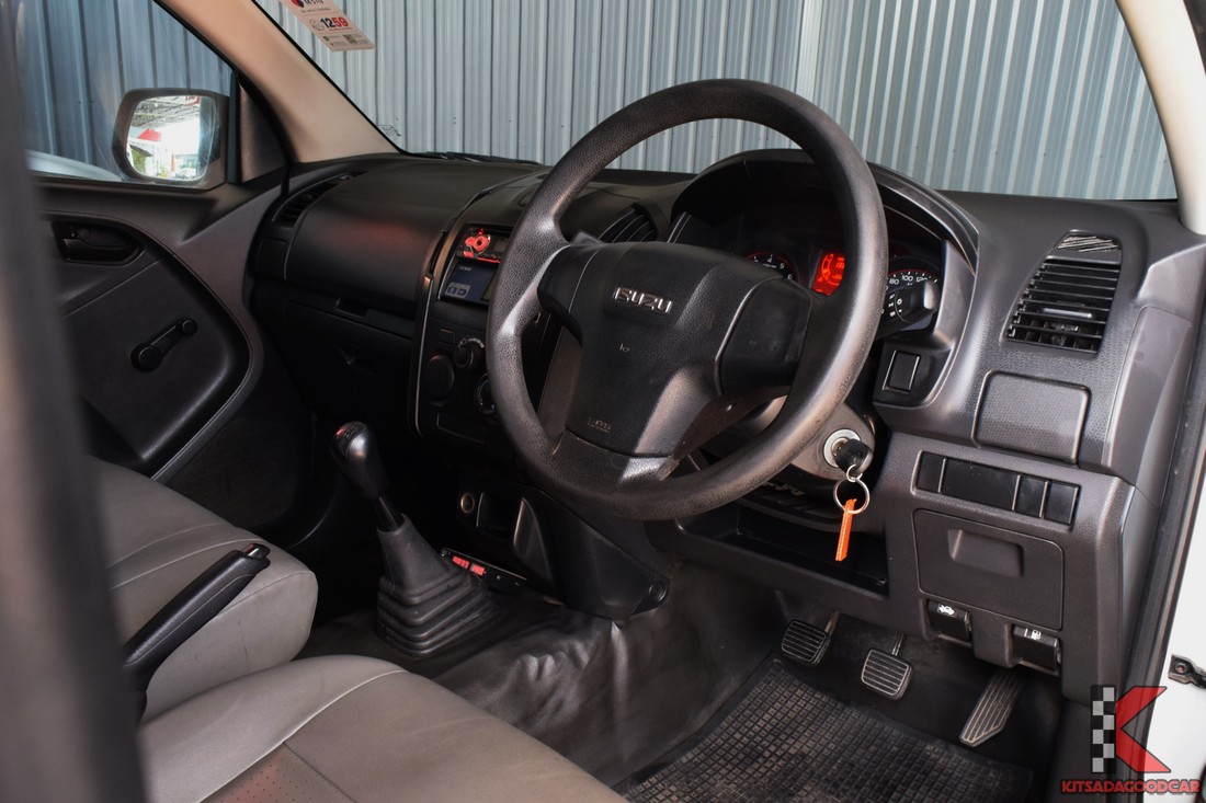 
								ISUZU D-Max COOL 3203 full									