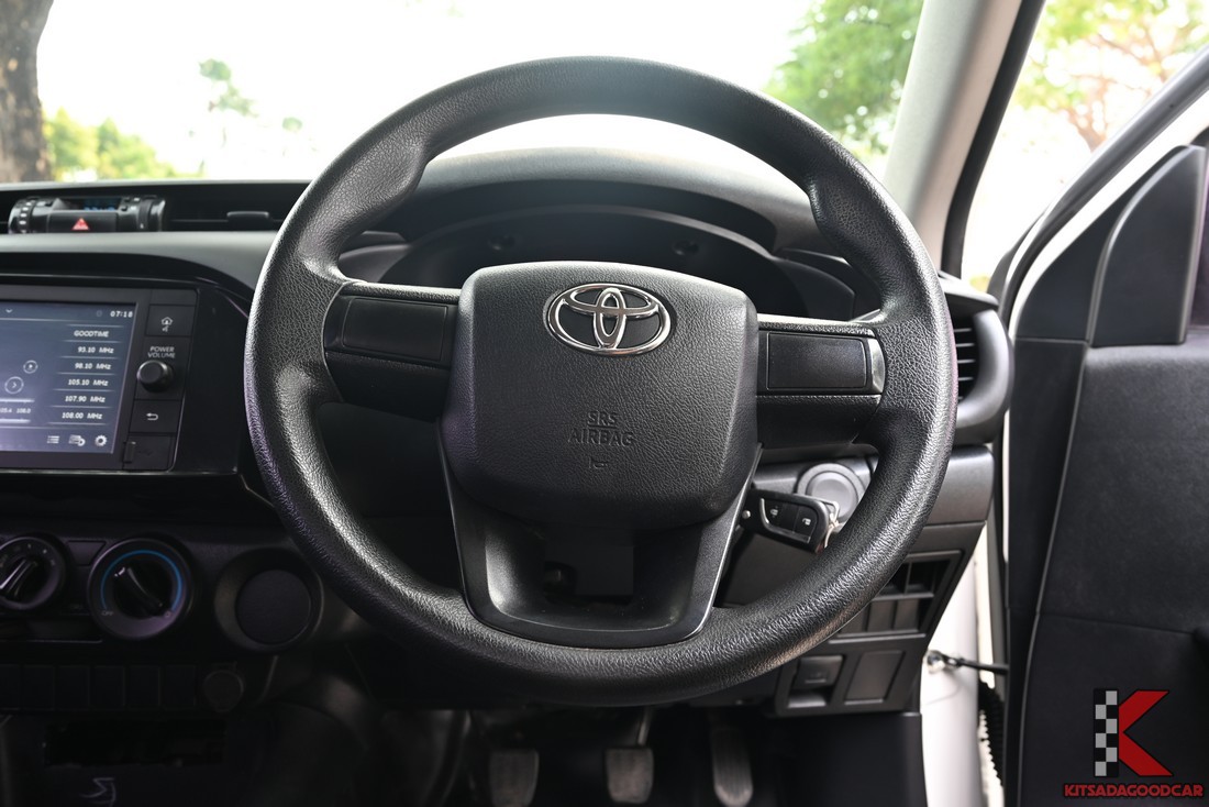 
								Toyota Revo KOG 6941 full									