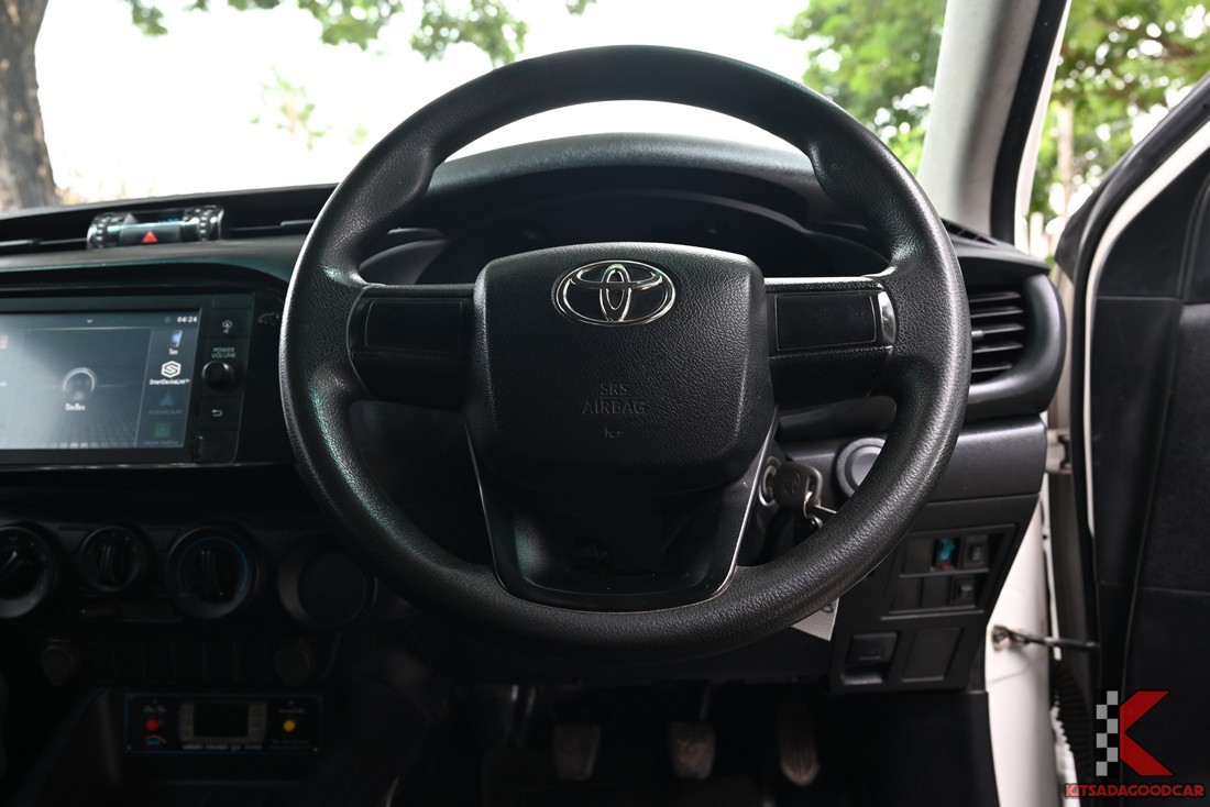 Toyota HILUX REVO Single Cab Entry full