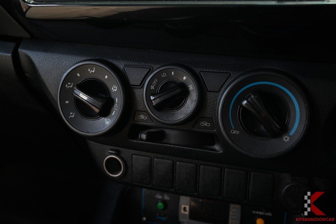 
								Toyota Revo MPC COOL 7655 full									