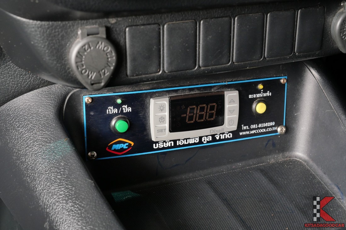 
								Toyota Revo COOL 2046 full									