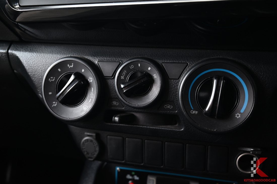 
								Toyota Revo MPC COOL 9406 full									