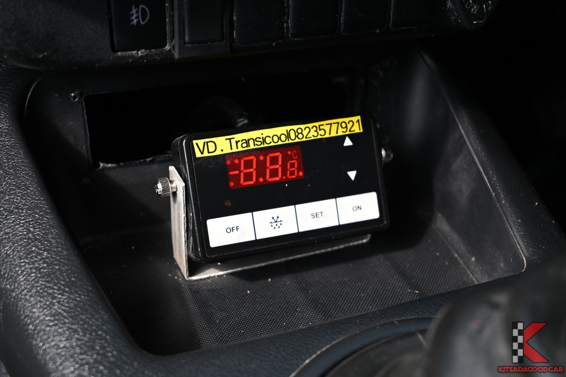 
								Toyota Revo COOL 9783 full									