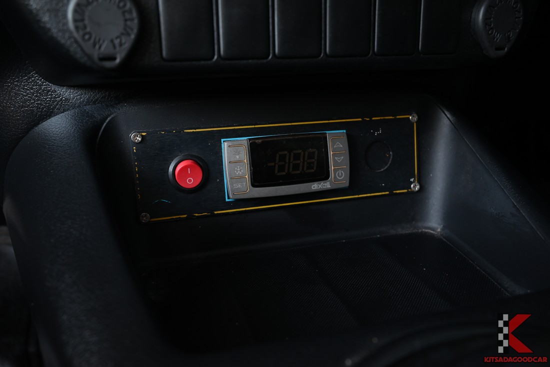 
								Toyota Revo COOL 443 full									