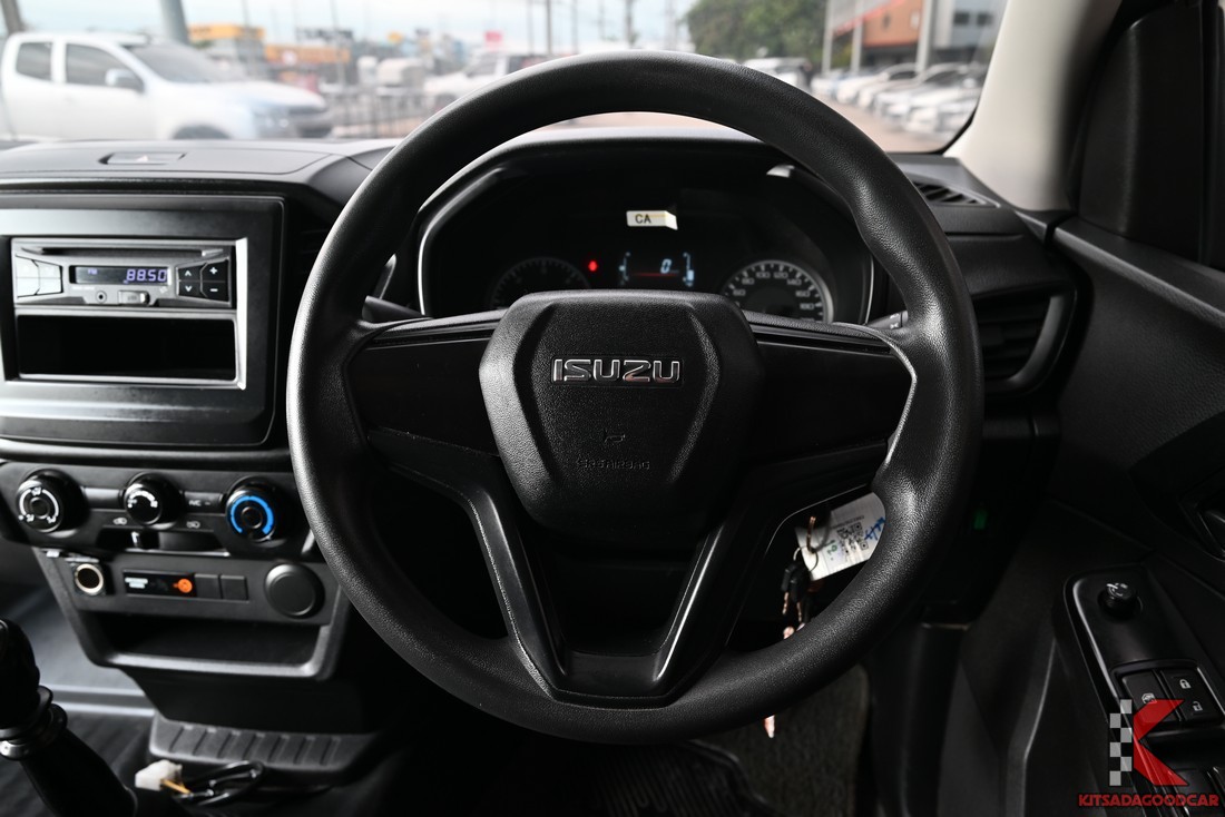 
								ISUZU D-Max cargo 6047 full									