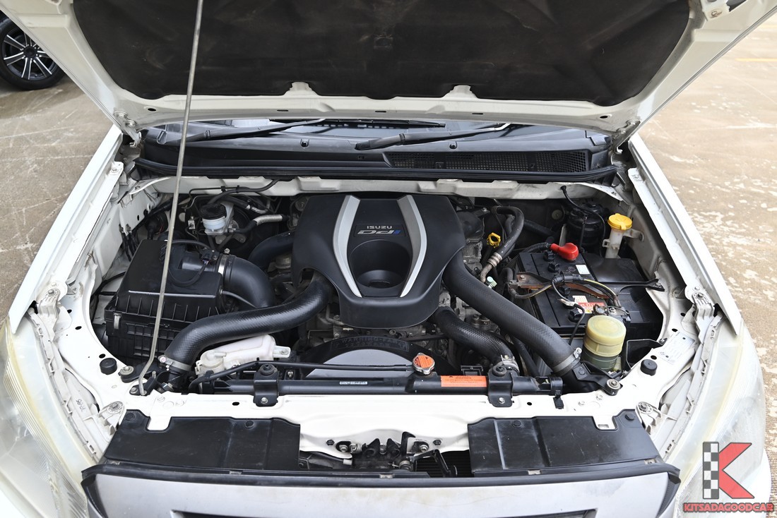 
								ISUZU D-Max cargo 912 full									