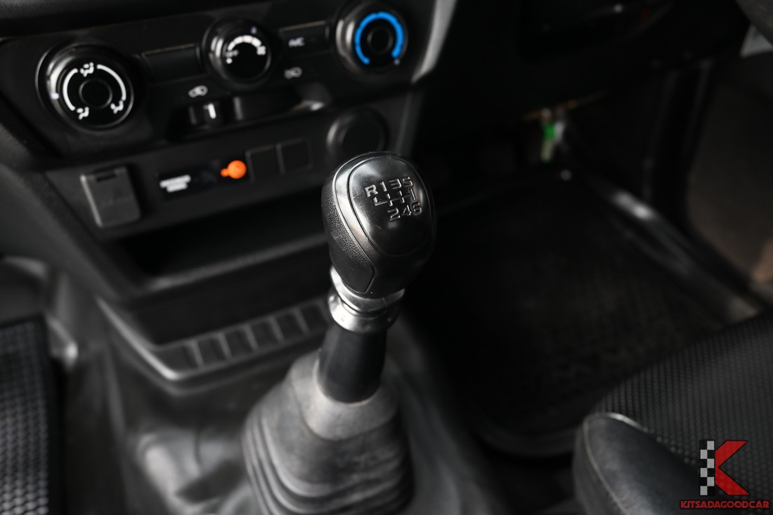 
								ISUZU D-Max KOG 9847 full									