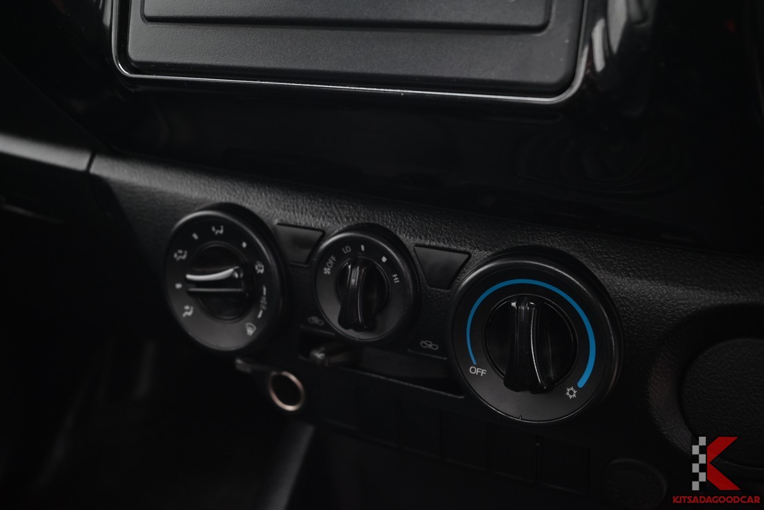 
								Toyota Revo SINGLE CAB 5098 full									