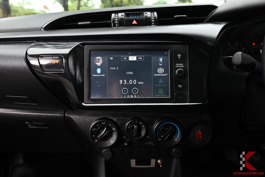 
								Toyota Revo COOL 2001 full									